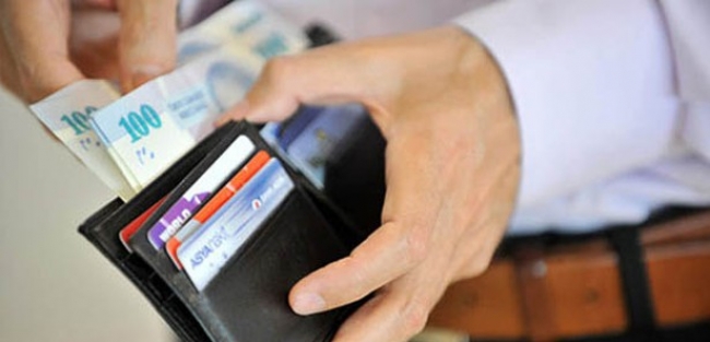 Aracına aldığı kişi tarafından dolandırıldı