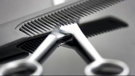 Evsizler için kuaför salonu açıldı