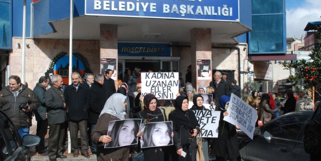 Karacabey'de Özgecan protestosu!