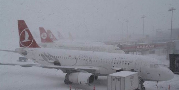 Atatürk Havalimanı bomboş kaldı