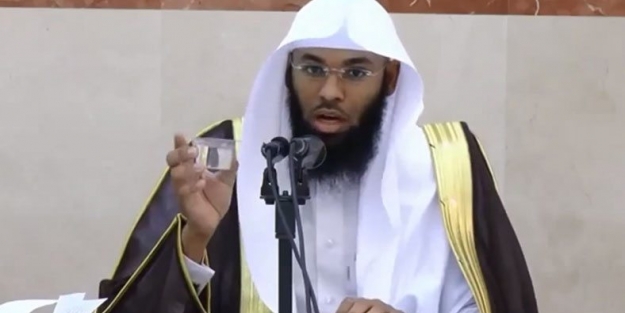 Suudi imam "Dünya dönmüyor!"