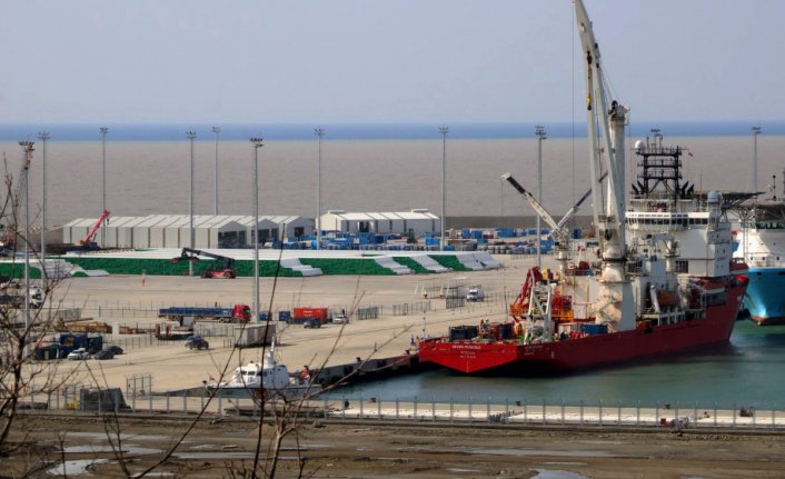 Karadeniz'deki gazın çıkarılması için önemli aşama! İlk borular döşeniyor