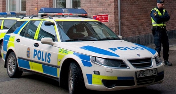 10 yıl boyunca çocuklarını eve hapsetmiş