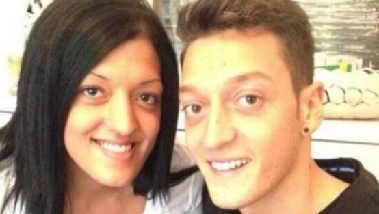 Mesut Özil'in kardeşiyle benzerliği şaşırtıyor