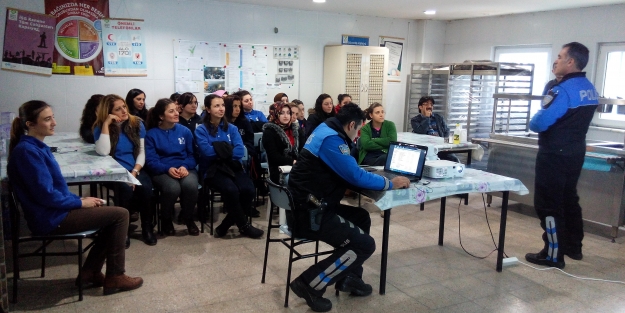 Polisten fabrika işçilerine seminer