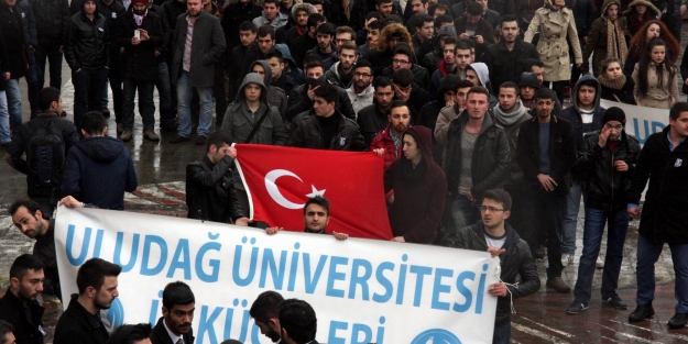 Ülkücü gençler "Fırat"için yürüdü