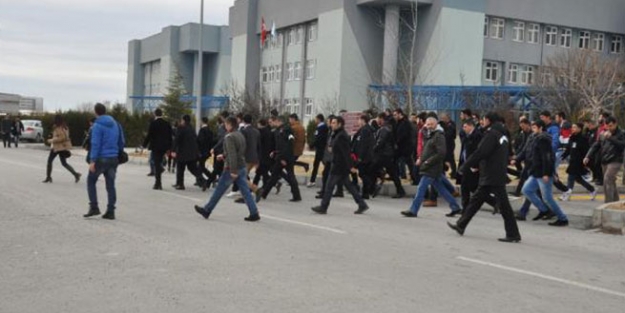 Niğde Üniversitesi karıştı!