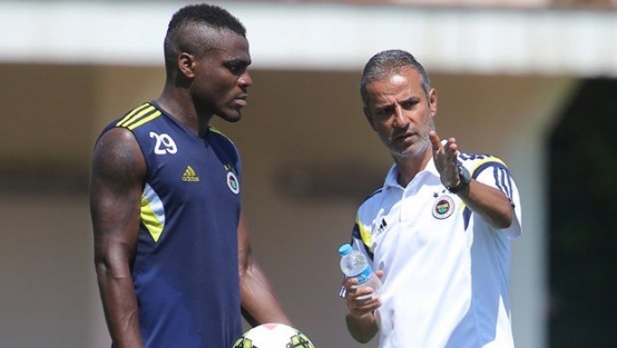 Emenike'ye demediklerini bırakmadılar