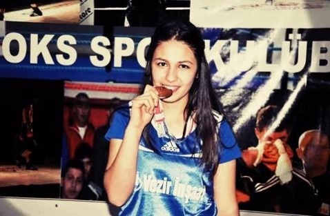 Kayıp Kübra meğer...