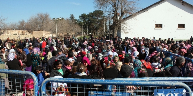 10 bin Suriyeli ülkesine döndü