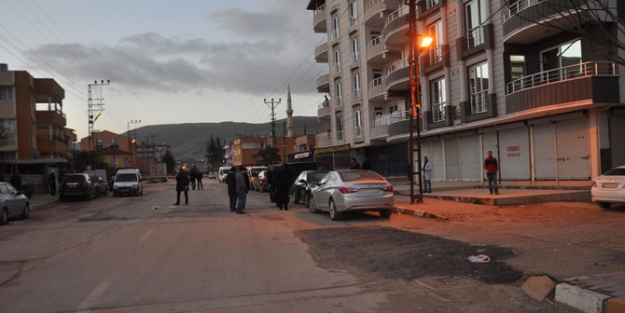 Suriye plakalı araçta bomba paniği