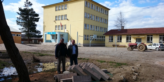 Okul bahçeleri güzelleşiyor 