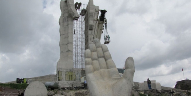 Erdoğan'a 'ucube' tazminatı!