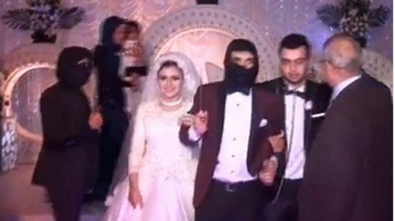 Yok artık!  IŞİD konseptli düğün