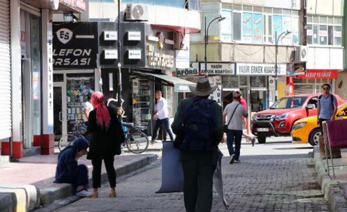 Van’da peş peşe depremler