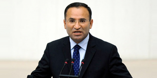 Bekir Bozdağ istifa etti