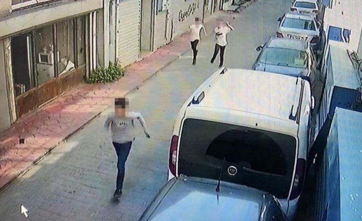 Polisi alarma geçiren olay! Çocukların attığı şişe kiliseye düşünce ortalık karıştı