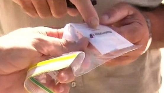 Kayıp uçağın sırrını bu ıslak mendil mi çözecek?