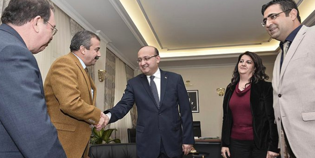 Yalçın Akdoğan Nevruz'u işaret etti