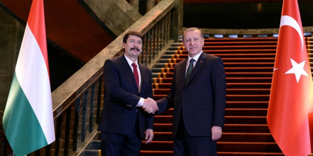 Macaristan cumhurbaşkanı Ankara'da