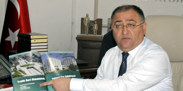 Yalova 400 yataklı hastanesini istiyor!