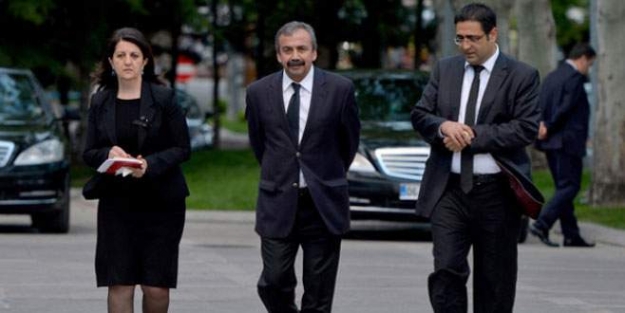 5 kişilik heyet İmralı'ya gitti