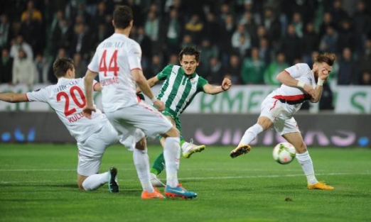 Bursasporlu Enes Ünal golle döndü!