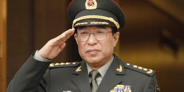 Yolsuzluktan yargılanan general öldü