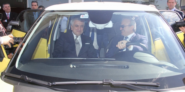 TOFAŞ'tan emniyete 5 lüks otomobil!