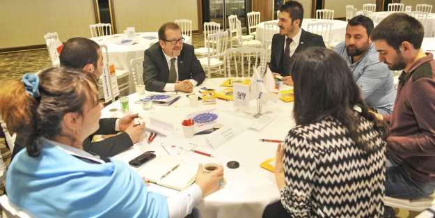 Gençler iş dünyasıyla buluştu!