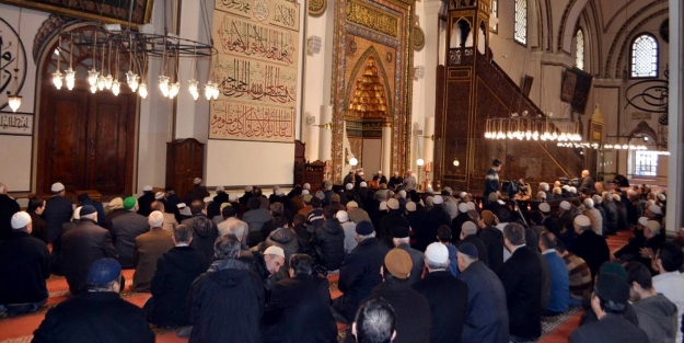 Bediüzzaman sevgisi cami ve salonlara sığmadı