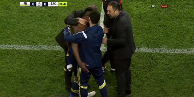 Emenike Türkiye'yi terketti