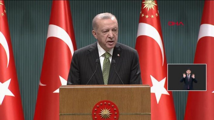 Cumhurbaşkanı Erdoğan: "Memurlarımızın ek göstergelerinde 600 puanlık yükseltme kararlaştırdık"