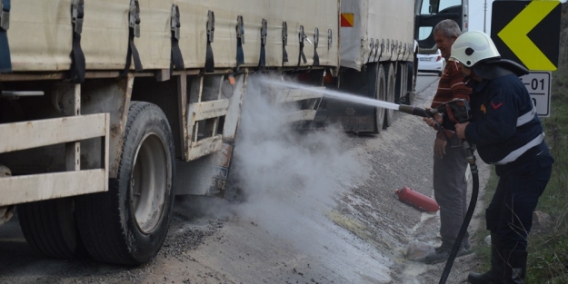 Bursa'da kamyon seyir halinde alev aldı!