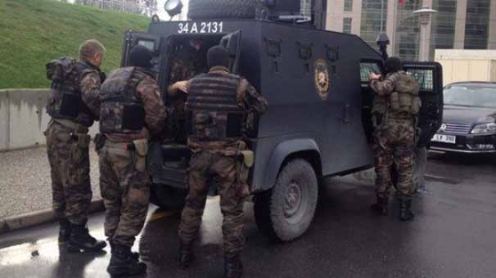 Özel harekat timi adliyeye girdi