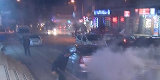 İstanbul’da polise molotoflu saldırı