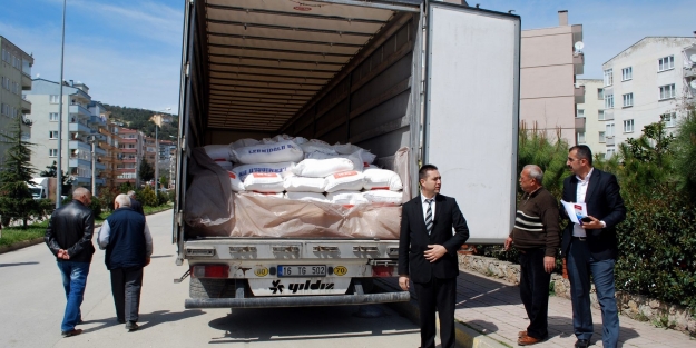 Mudanya’dan mazlumlara 2 TIR dolusu yardım