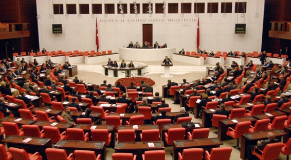 Emekli milletvekillerine rekor zam!