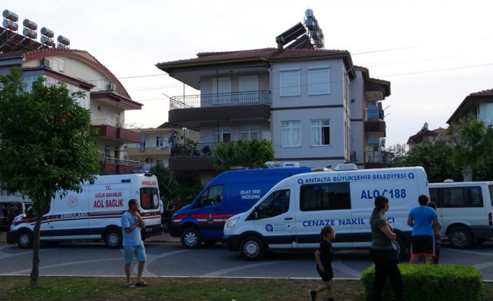 Sır olay! 2 çocuk annesi kadın evinde ölü bulundu