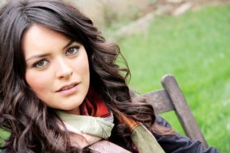 Dikkat! Ezgi Mola fotoğraflarını tıklamayın!