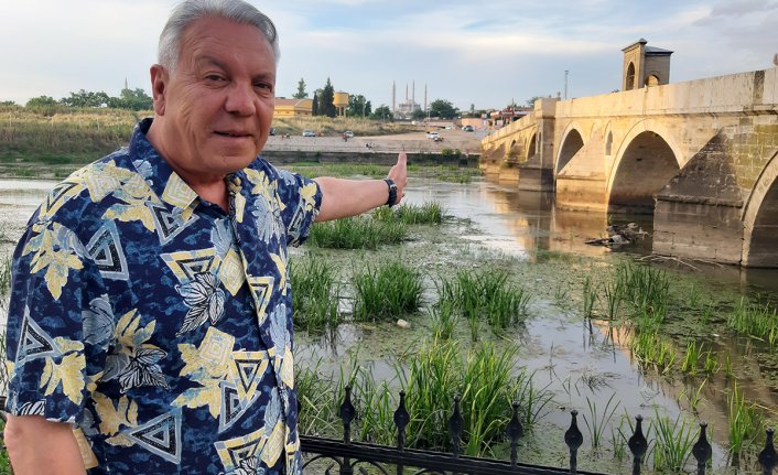 Tunca Nehri adeta bataklığa döndü