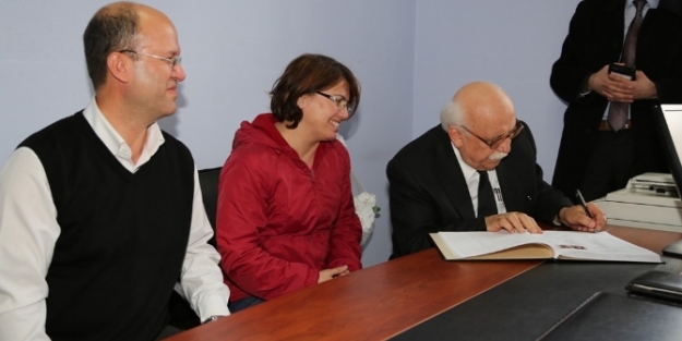 Bakan Avcı o çiftin isteğini kırmadı