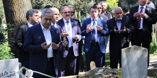 Arınç’tan 30 yıllık vefa!