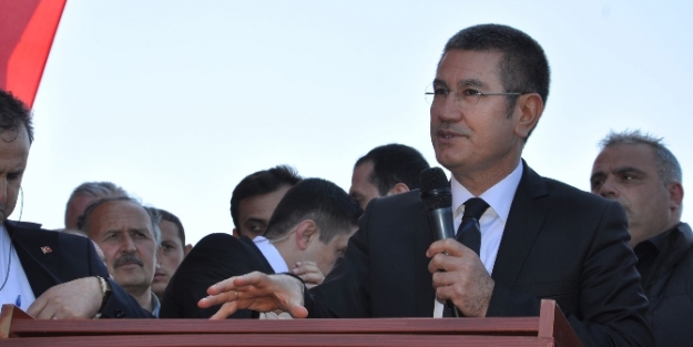 Adını taşıyan okulun öğrencileriyle buluştu