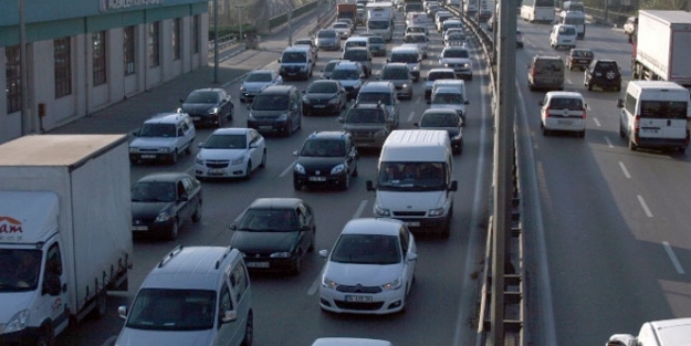 İstanbul’da trafiğe çıkacak sürücüler dikkat!
