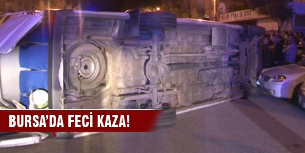 İtfaiye aracı servis minibüsüne çarptı: 4 yaralı