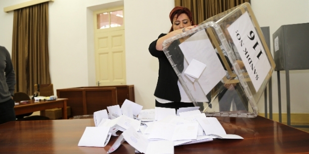 KKTC'nin seçimi Rum basınında