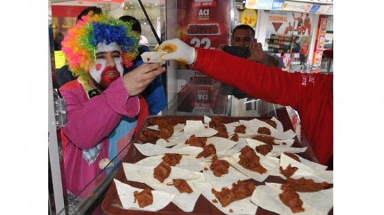 İbrahim Tatlıses istedi!  1 ton ücretsiz dağıtıldı...