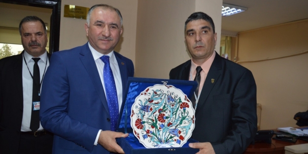 Bulgar folklorcular Orhangazi’de