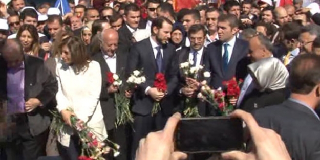 AK Partililerden büyük ilgi